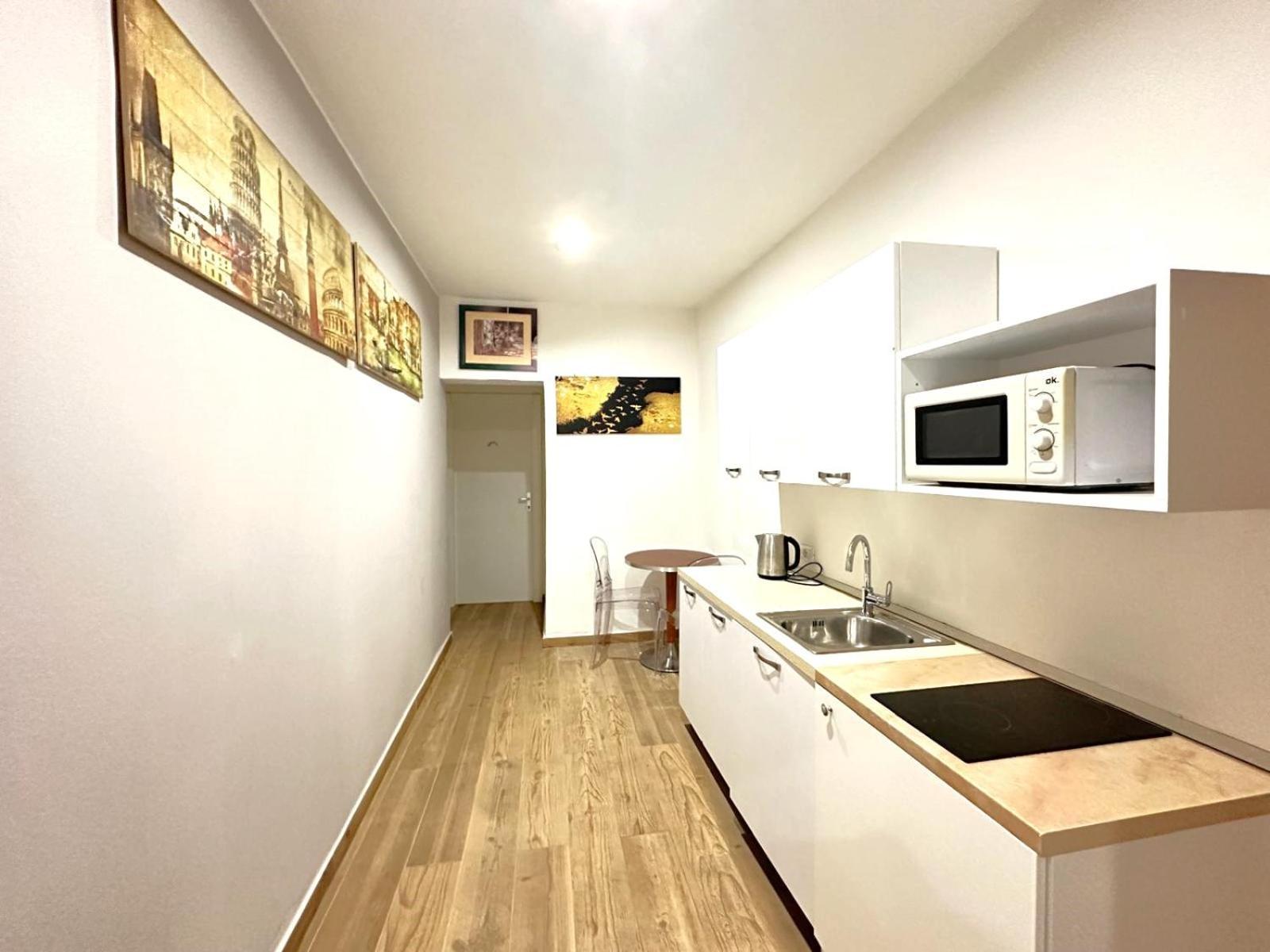 Family Two-Bedroom Apartment with View,1644448752:JPEG